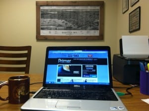 BDZ7gfYCQAIzYd- A laptop computer sitting on top of a table