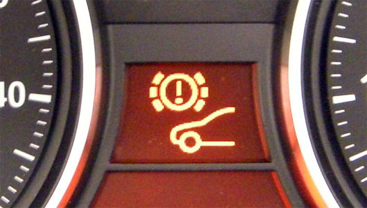 Close up of brake light on dash