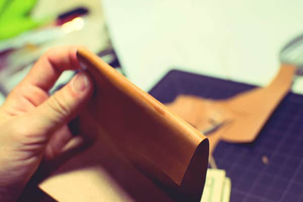 Make a leather wallet 05