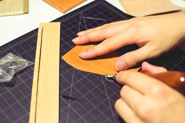 Make a leather wallet 09