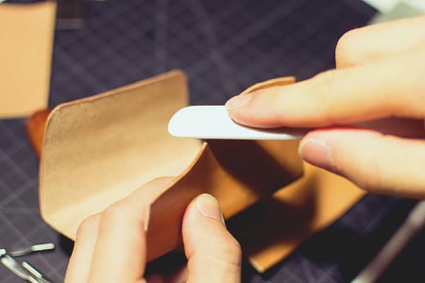 Make a leather wallet 20