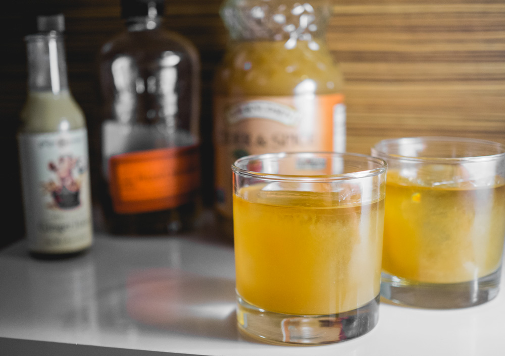 Easy fall cocktail for Thanksgiving apple cider cocktail