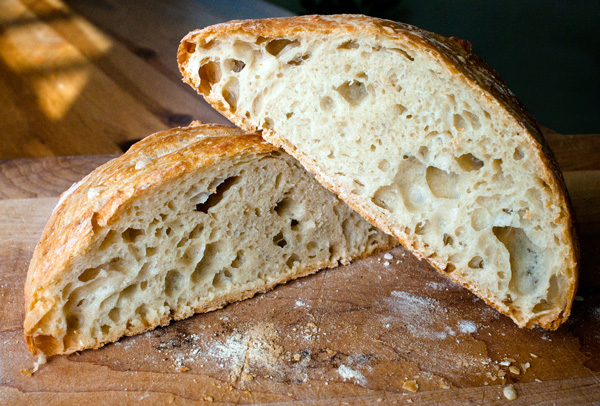 Easy Dutch Oven Bread Recipe