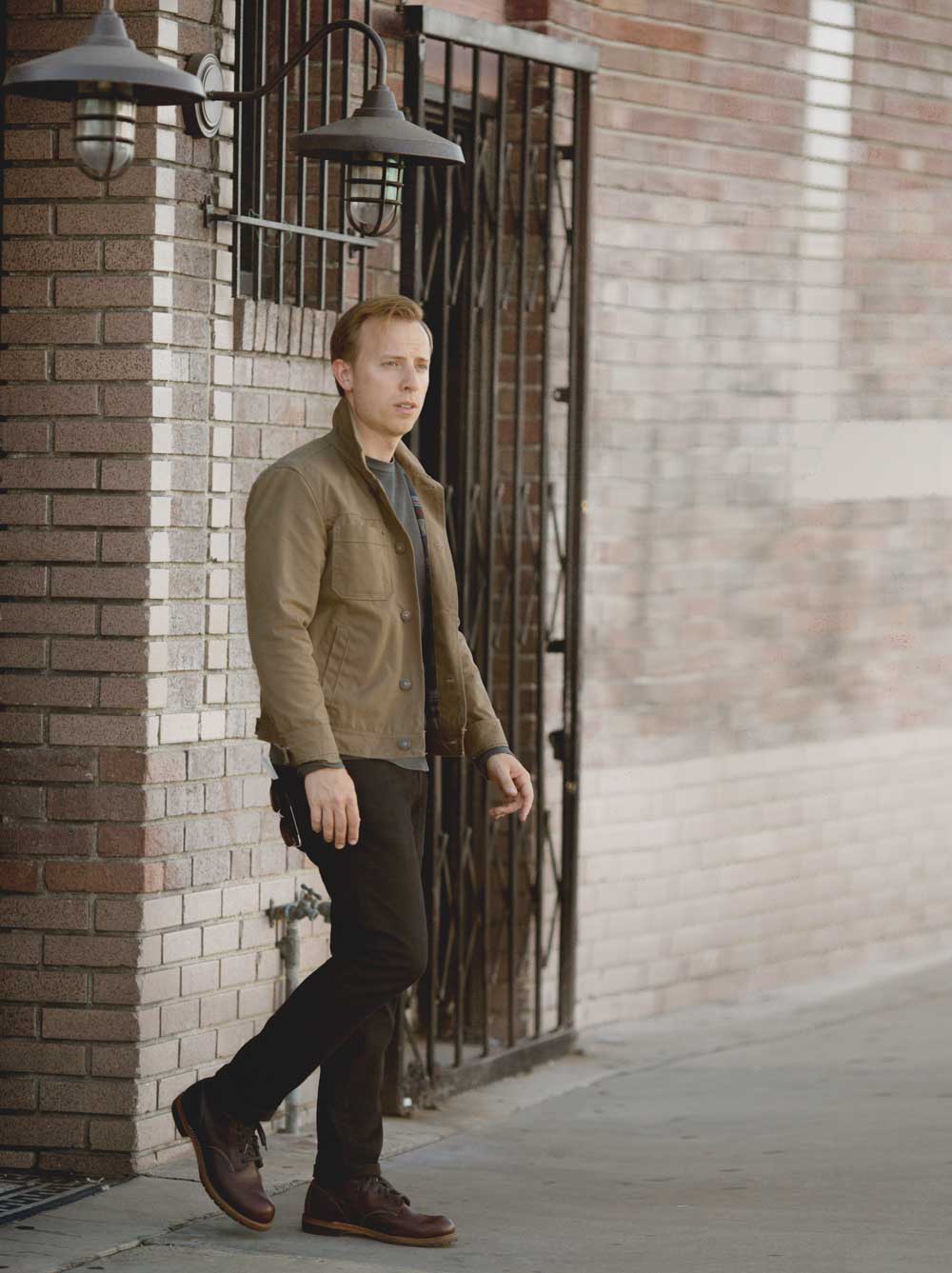 men fall style outfit inspiration casual red wing boots chore coat