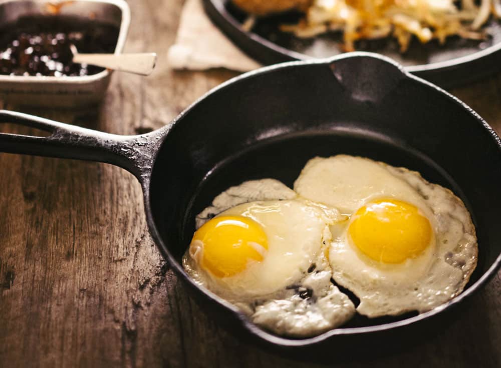 sunnyside-eggs-cast-iron-skillet sunny side eggs cast iron skillet