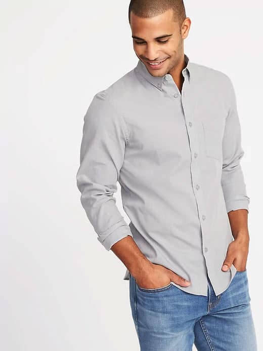 man wearing gray poplin shirt