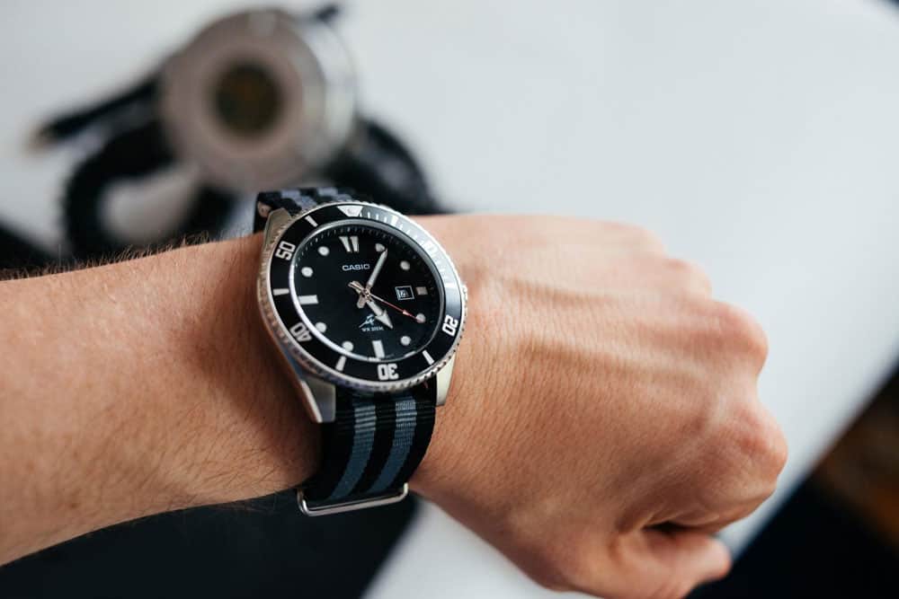 best-dive-watch_casio-mdv106 casio mdv on james bond nato strap - affordable dive watch under $50