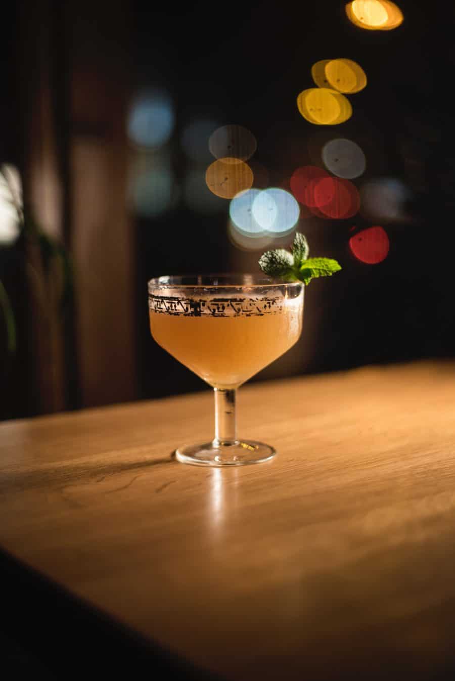 Image of drink, glass, pub and cocktail HD photo by Jakub Dziubak