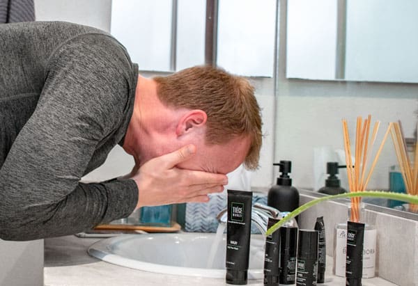 does moisturizing cause acne