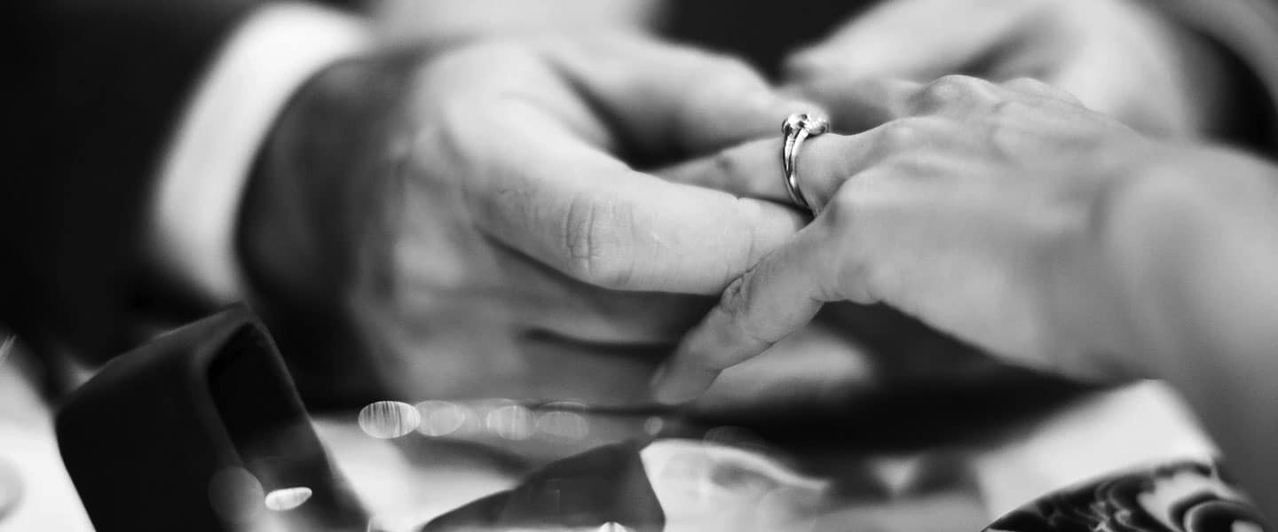 How to Propose: 5 Questions You Should Ask Before Getting Engaged + 3 Real Proposal Stories