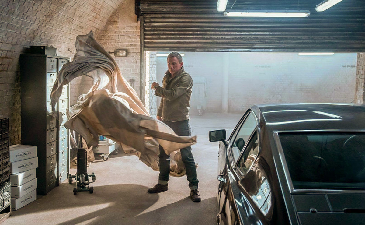 No-Time-to-Die-Jacket_1 no time to die tan jacket rogue territory