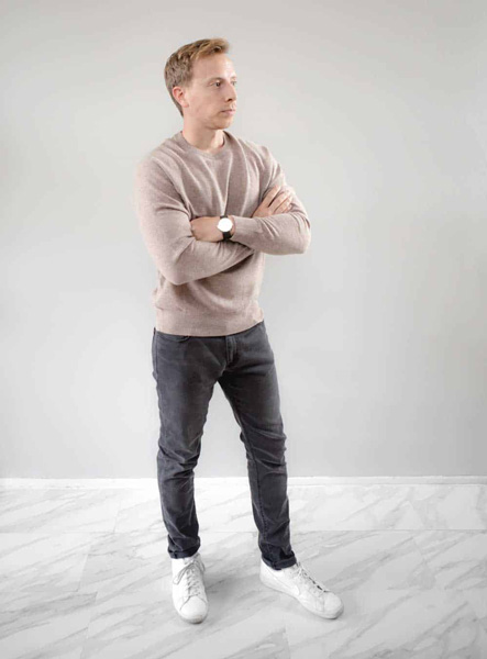 man wearing a cashmere sweater