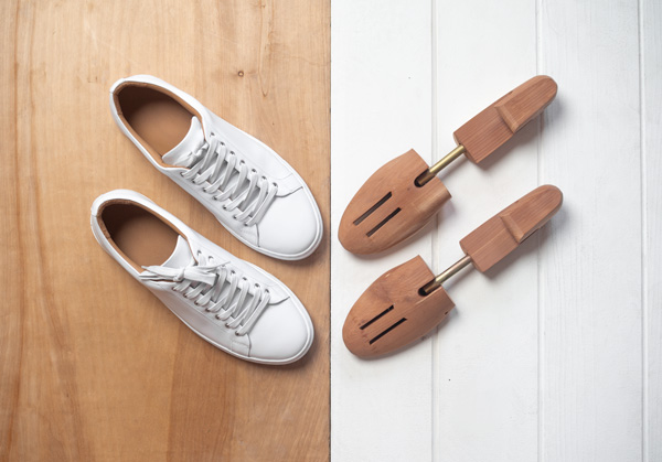 Shoe trees for sneakers