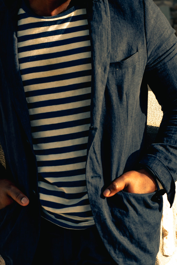 casual suit without a pocket square