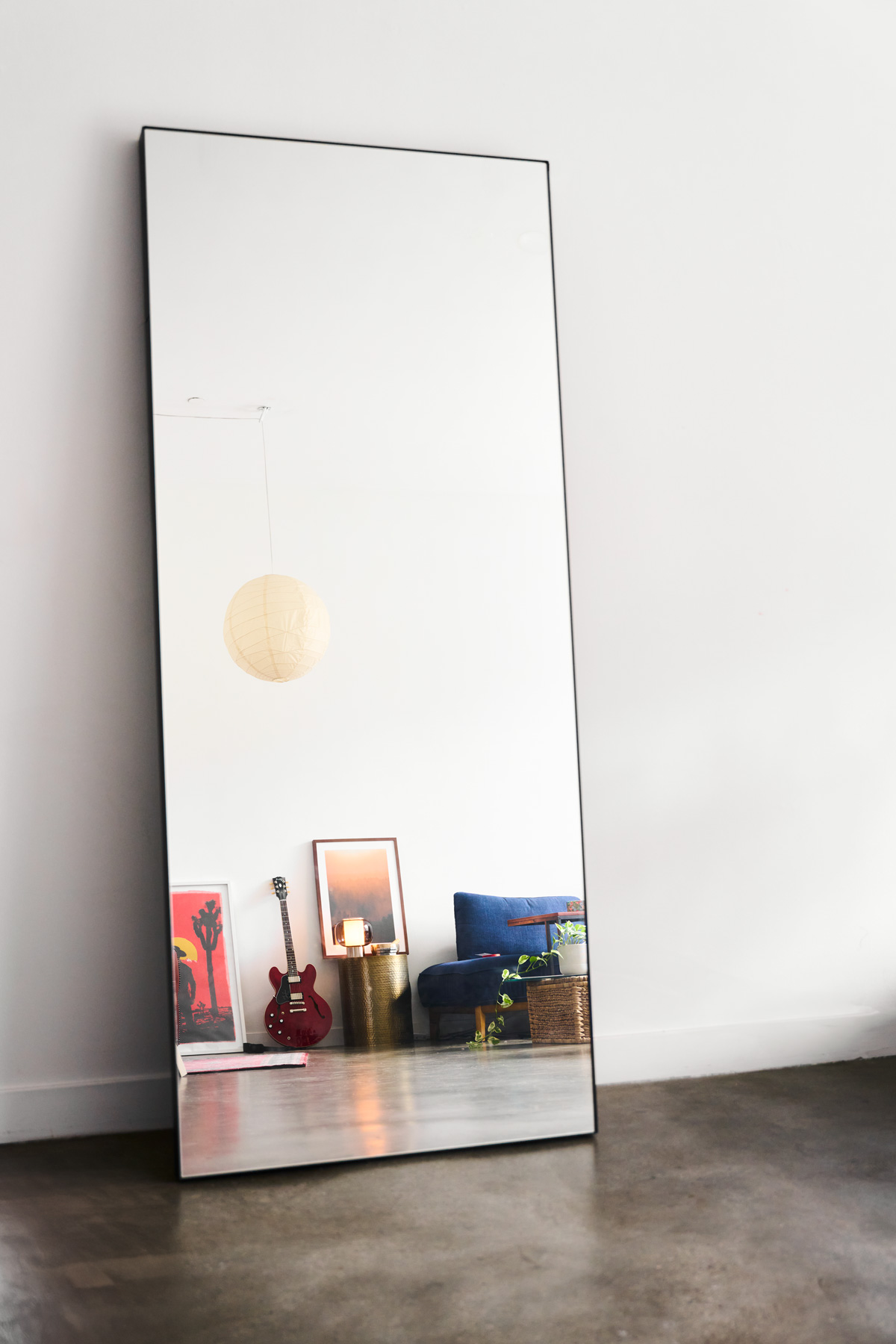 large hovet mirror in living room