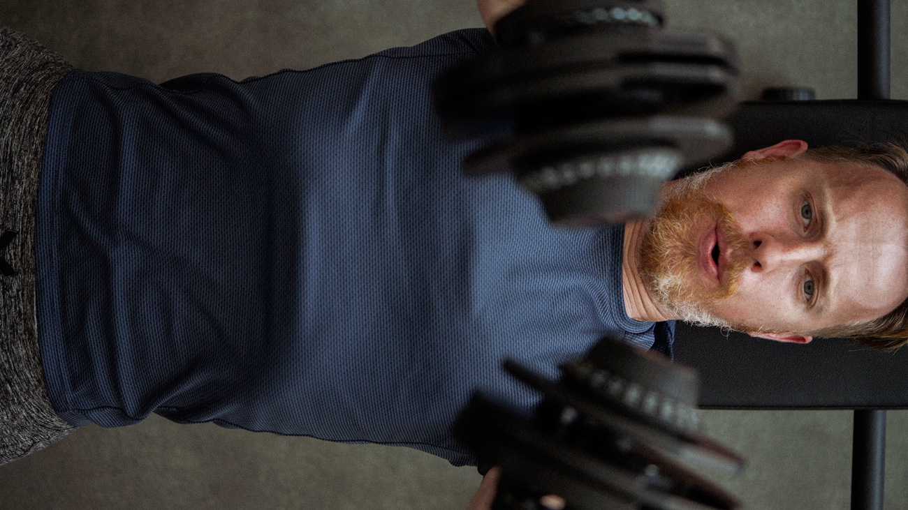 workout dumbell bench press