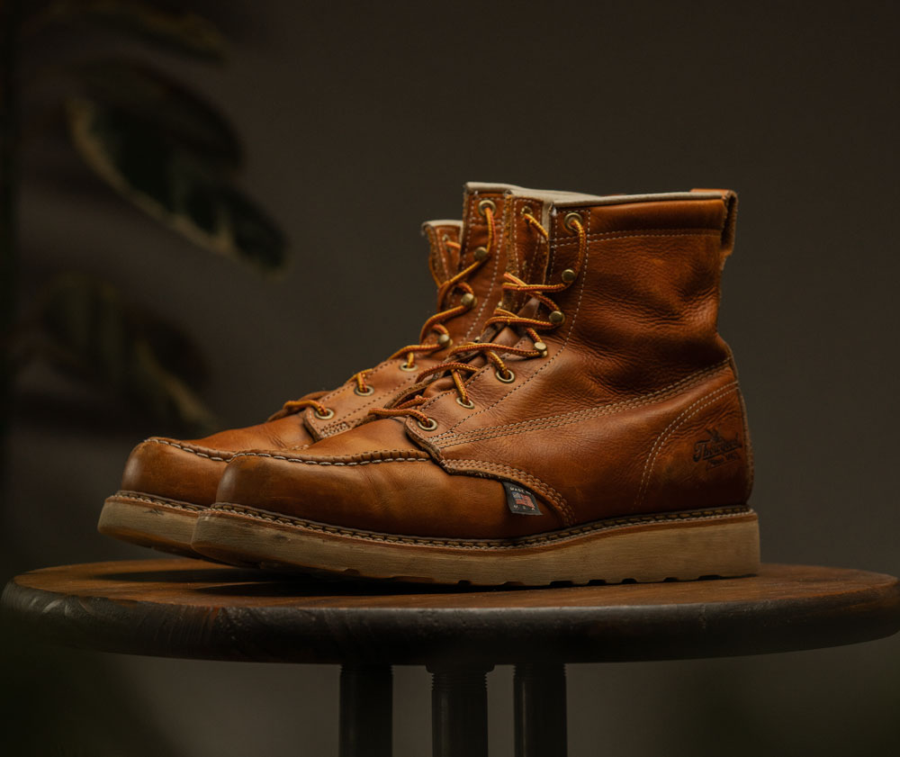 thorogood moc toe boots