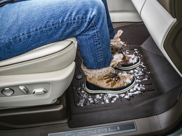 weathertech floormats with snowy boots