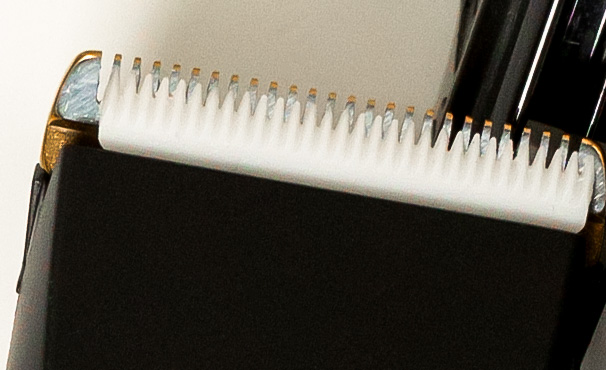 close up of ceramic blades on beard trimmer