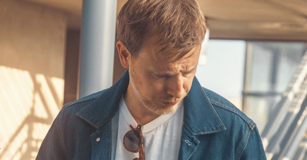 Recreating Chris Pine’s Recent 1980s-Inspired Outfit That I’ll Wear All Summer