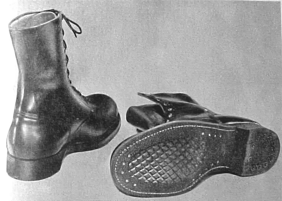 illustration of combat boots