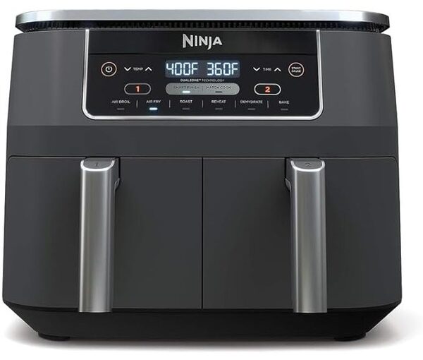 a two basket air fryer kitchen meal preparation device