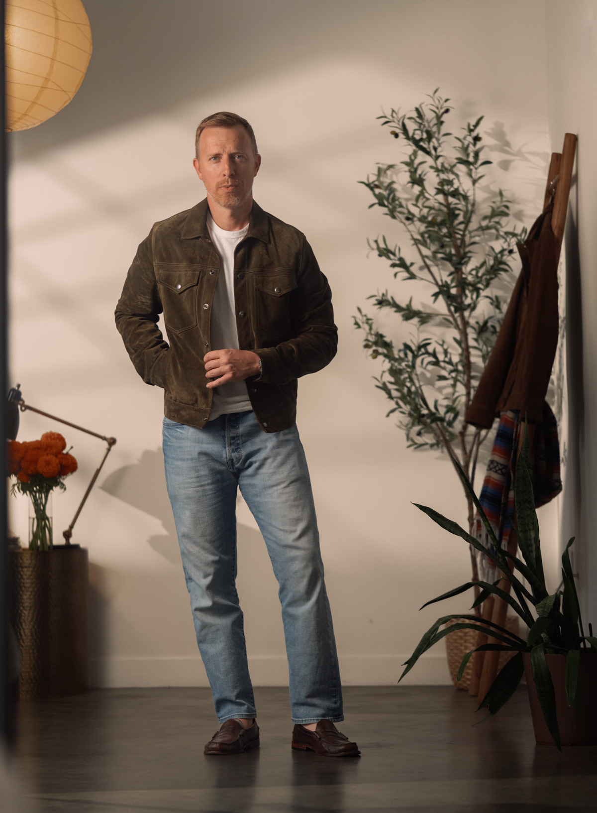 todd snyder olive suede trucker jacket outfit